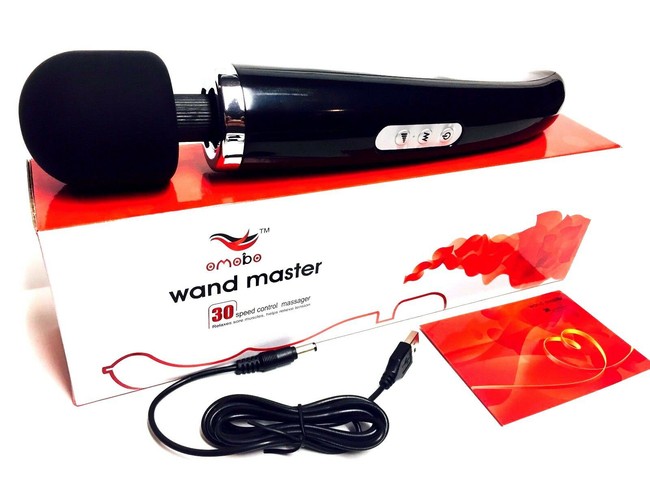 Черный перезаряжаемый вибромассажер для тела  Wand Master 30 Speed